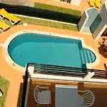 V4 Com Piscina Privada A 400 Metros Da Αλμπουφέιρα