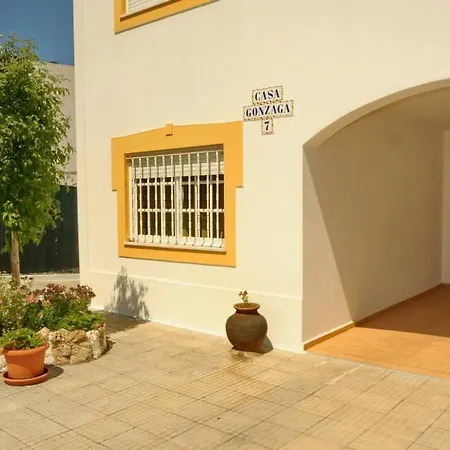 Σπίτι διακοπών V4 Com Piscina Privada A 400 Metros Da *