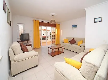 V4 Com Piscina Privada A 400 Metros Da Holiday home