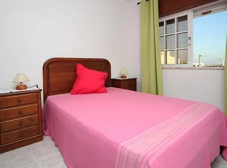 V4 Com Piscina Privada A 400 Metros Da * אלבופיירה