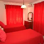 V4 Com Piscina Privada A 400 Metros Da * Албуфейра
