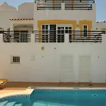 V4 Com Piscina Privada A 400 Metros Da Албуфейра