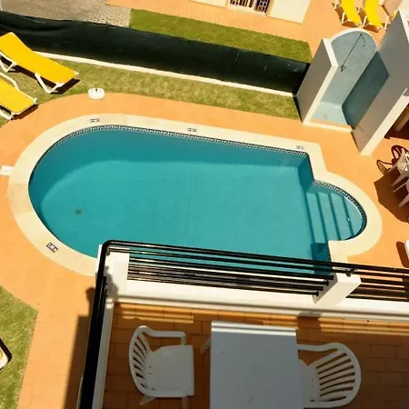 V4 Com Piscina Privada A 400 Metros Da Αλμπουφέιρα